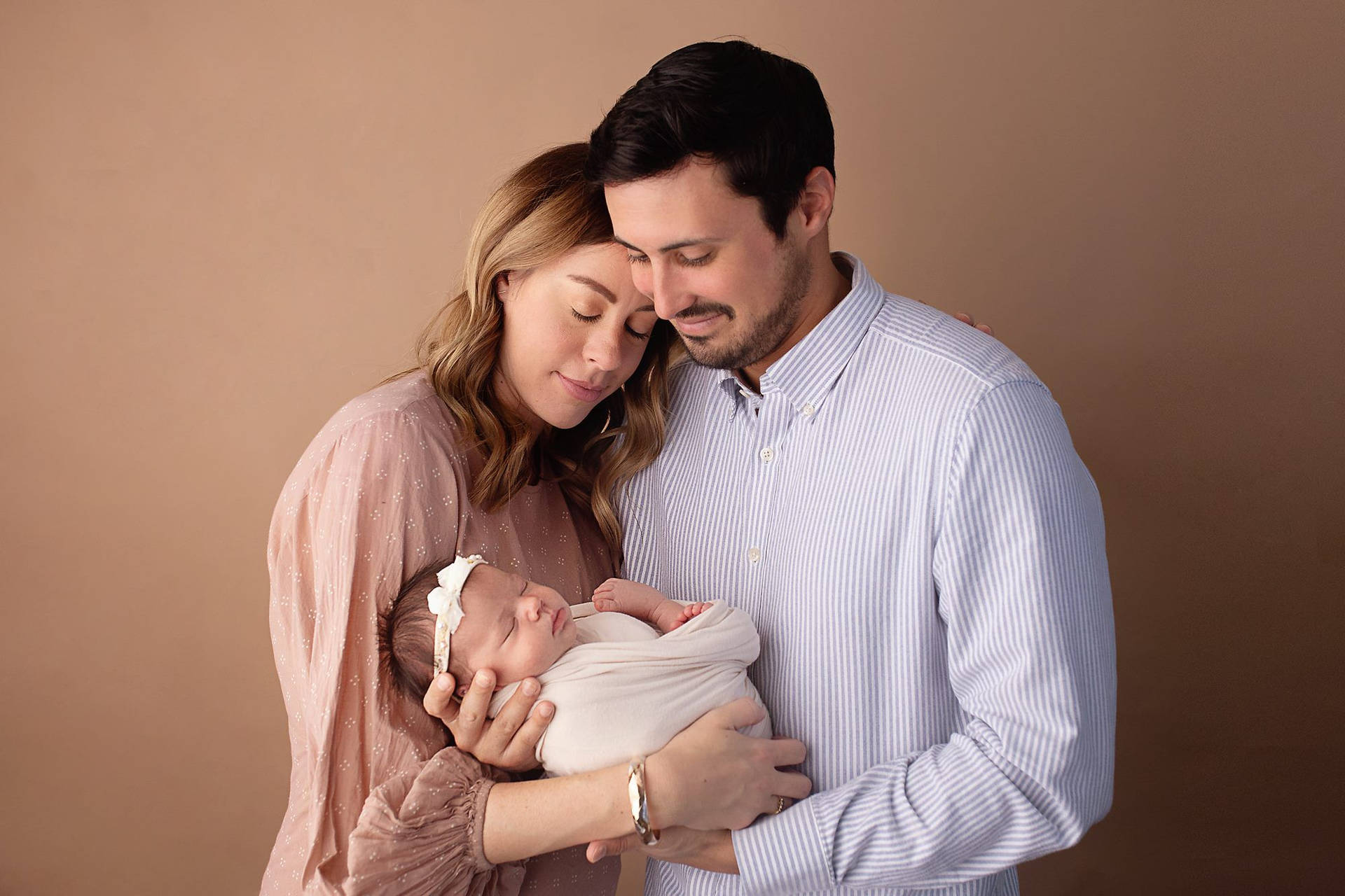 Äiti Ja Isä Taustakuva