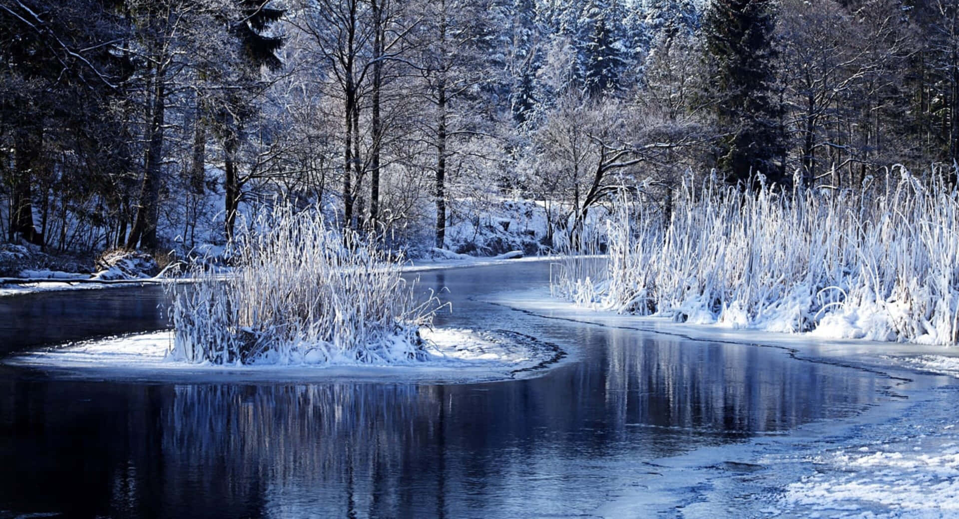 Winter River In 4k Winter Background