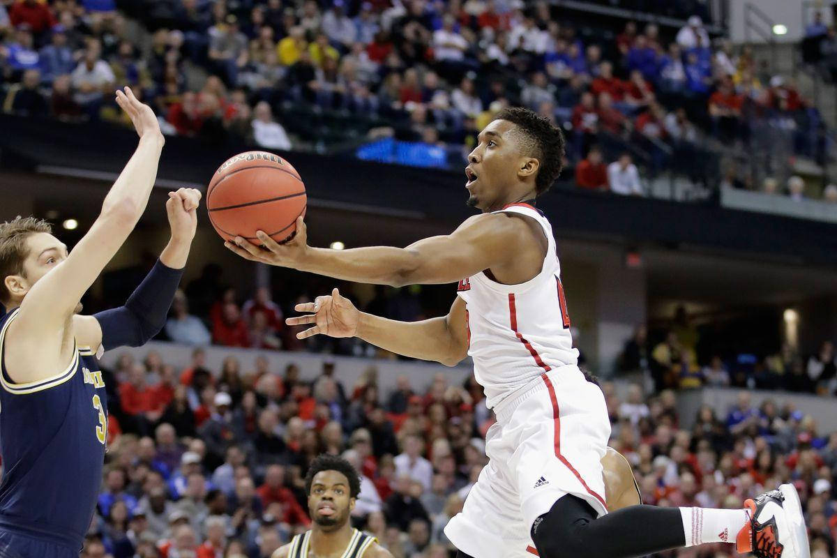 Darren Mitchell Layup Sfondo