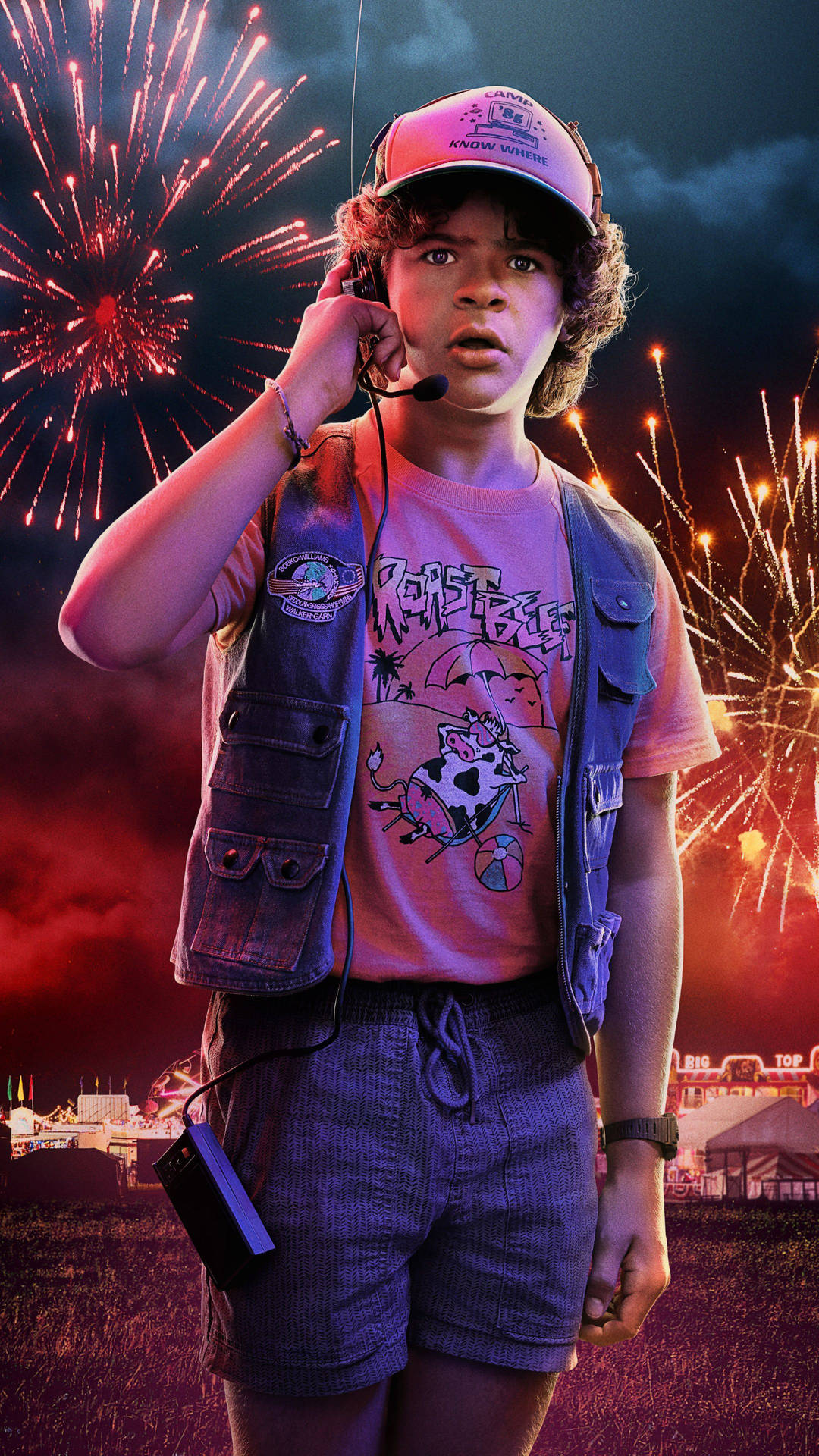 Dustin Pink Shirt Stranger Things (German) - Dustin Rosa Hemd Stranger Things. Wallpaper