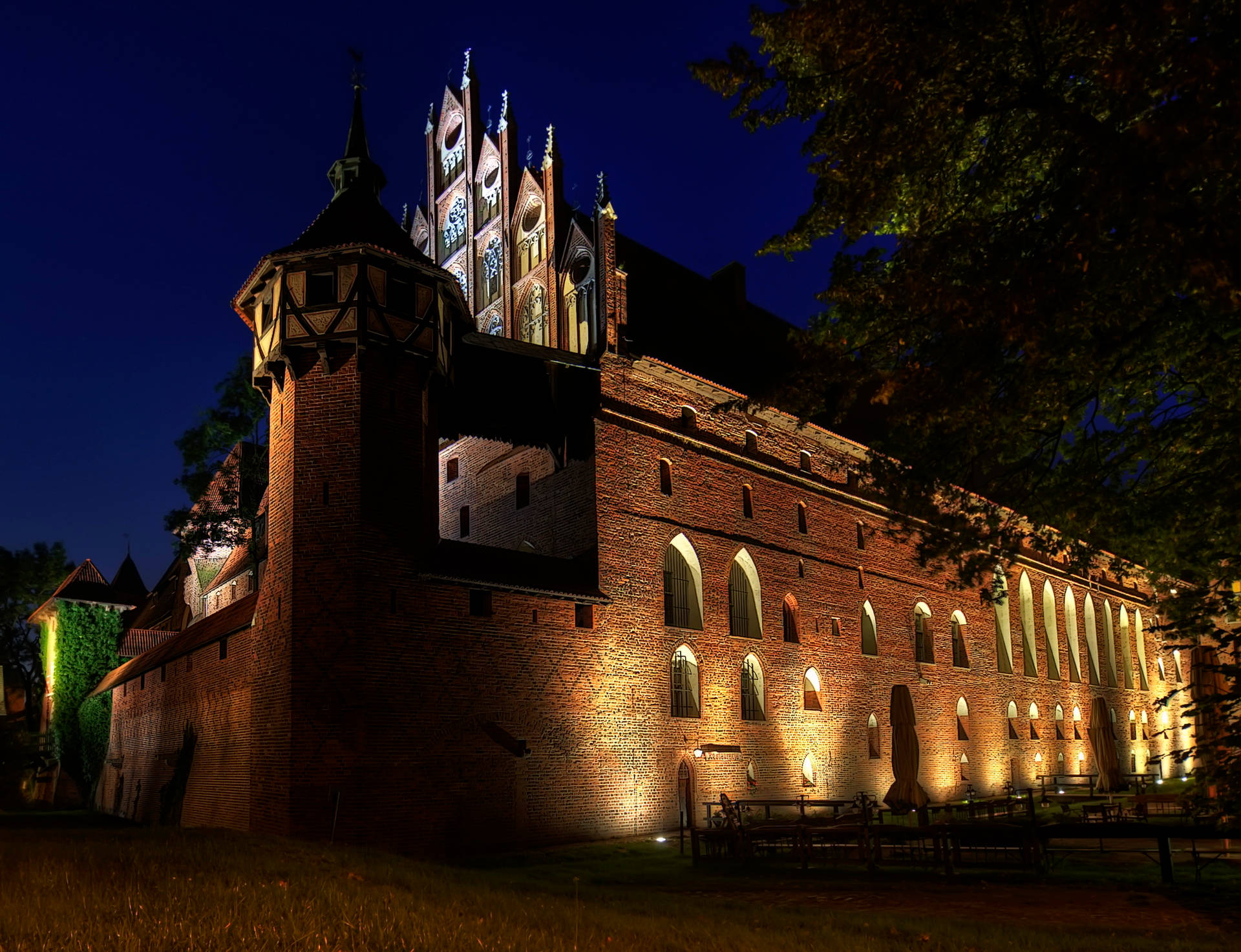 Malbork Castle Museum Wallpaper