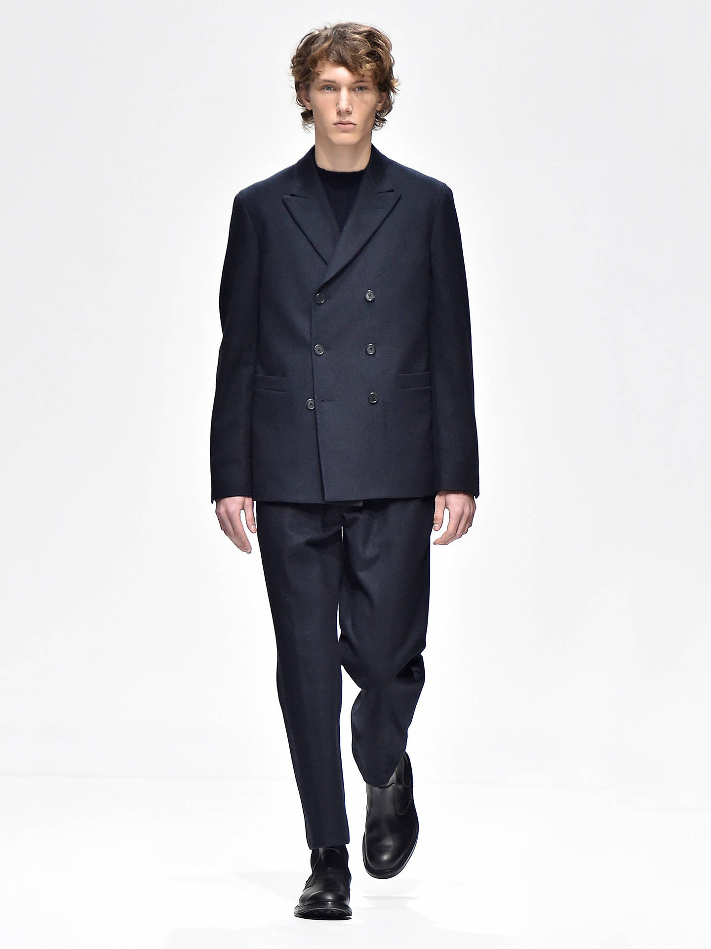 Margaret Howell 2000 X 2666 Wallpaper