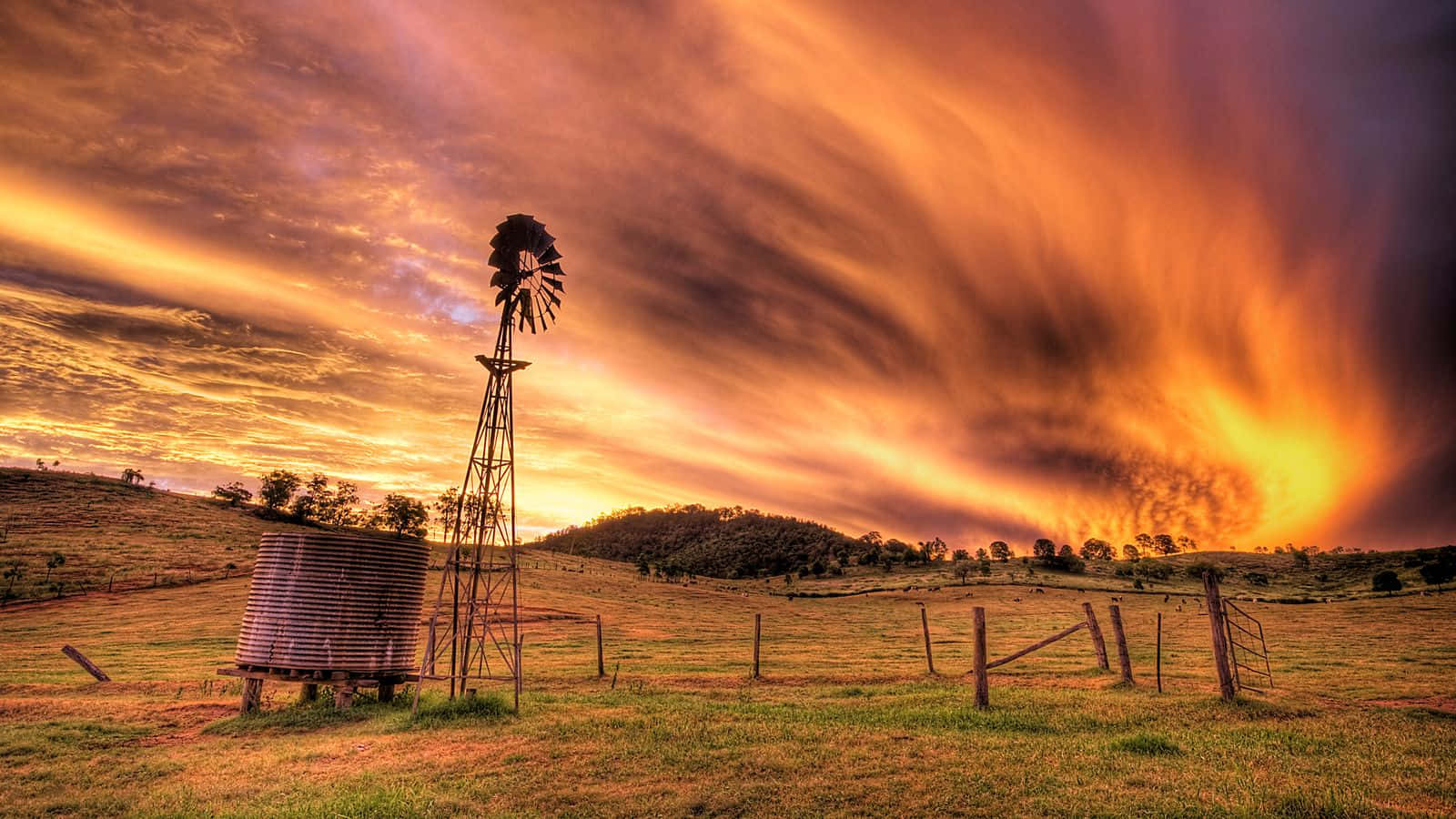 Disfrutade La Belleza Rural De Un Rancho Fondo de pantalla