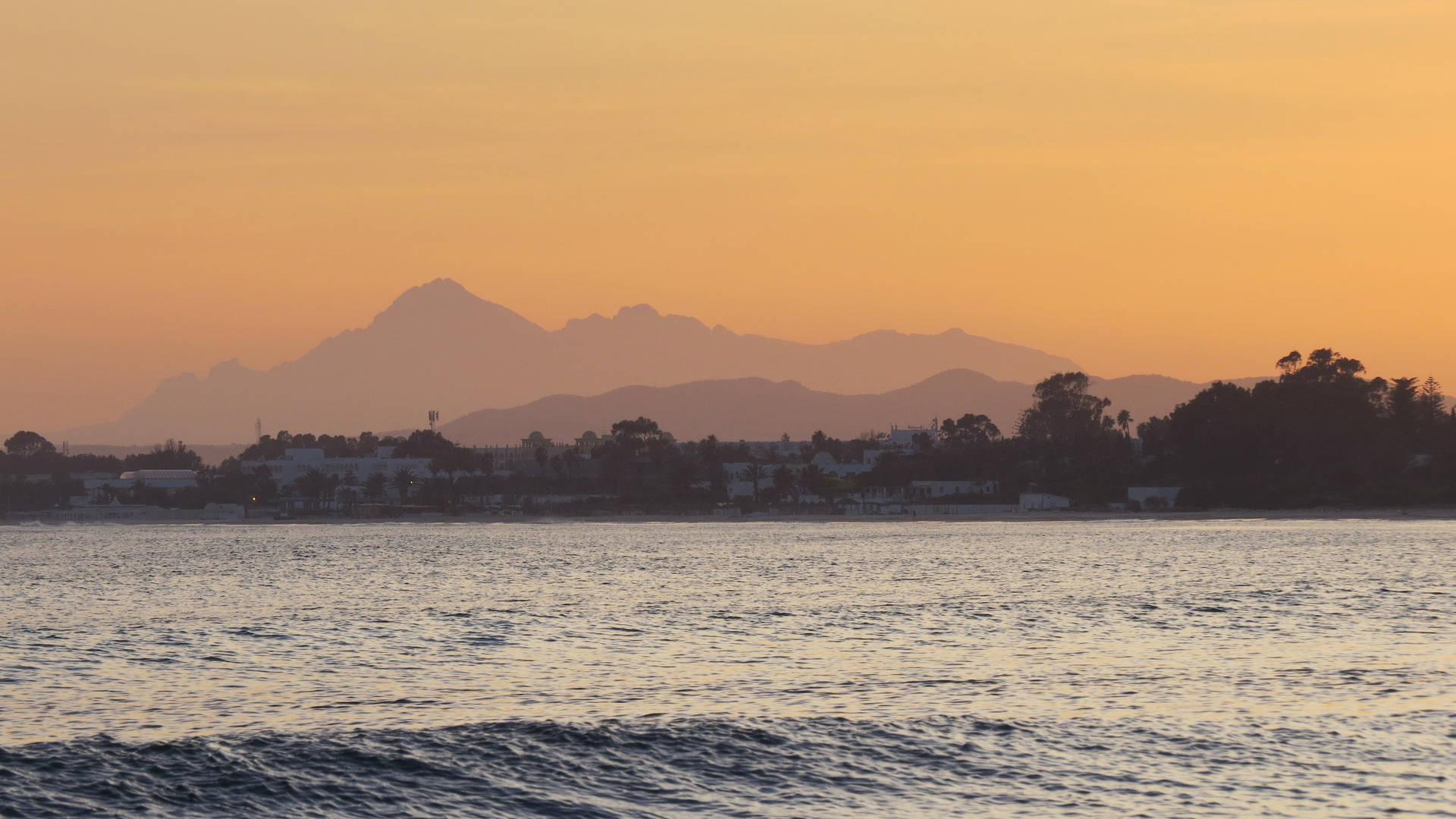 Mare E Montagne Desktop Di Alta Qualità Sfondo